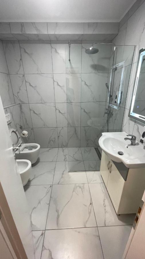 Johana Blloku Apartment In Amazing Location! تيرانا المظهر الخارجي الصورة
